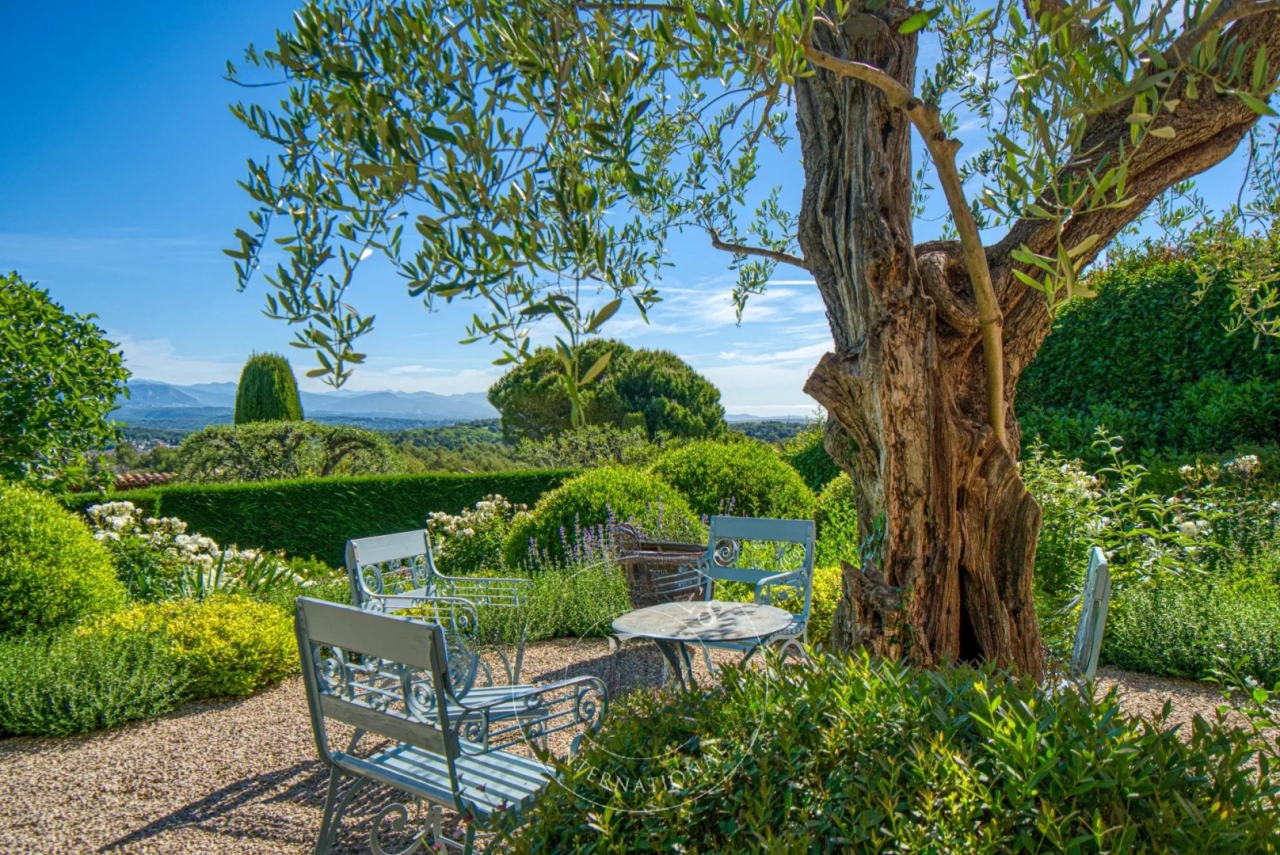 Квартира в Каннах, Франция, 205 м² - фото 1