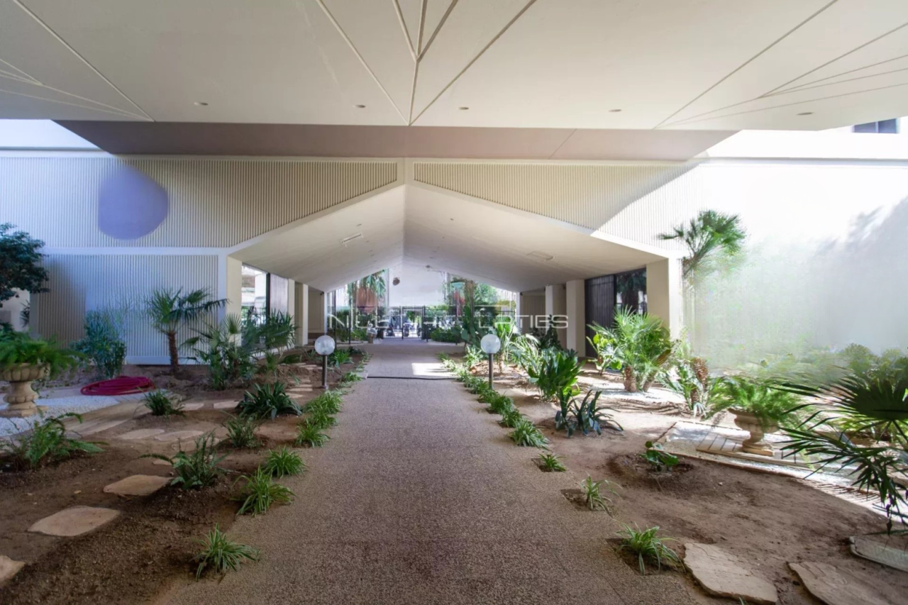 Квартира в Каннах, Франция, 82 м² - фото 2