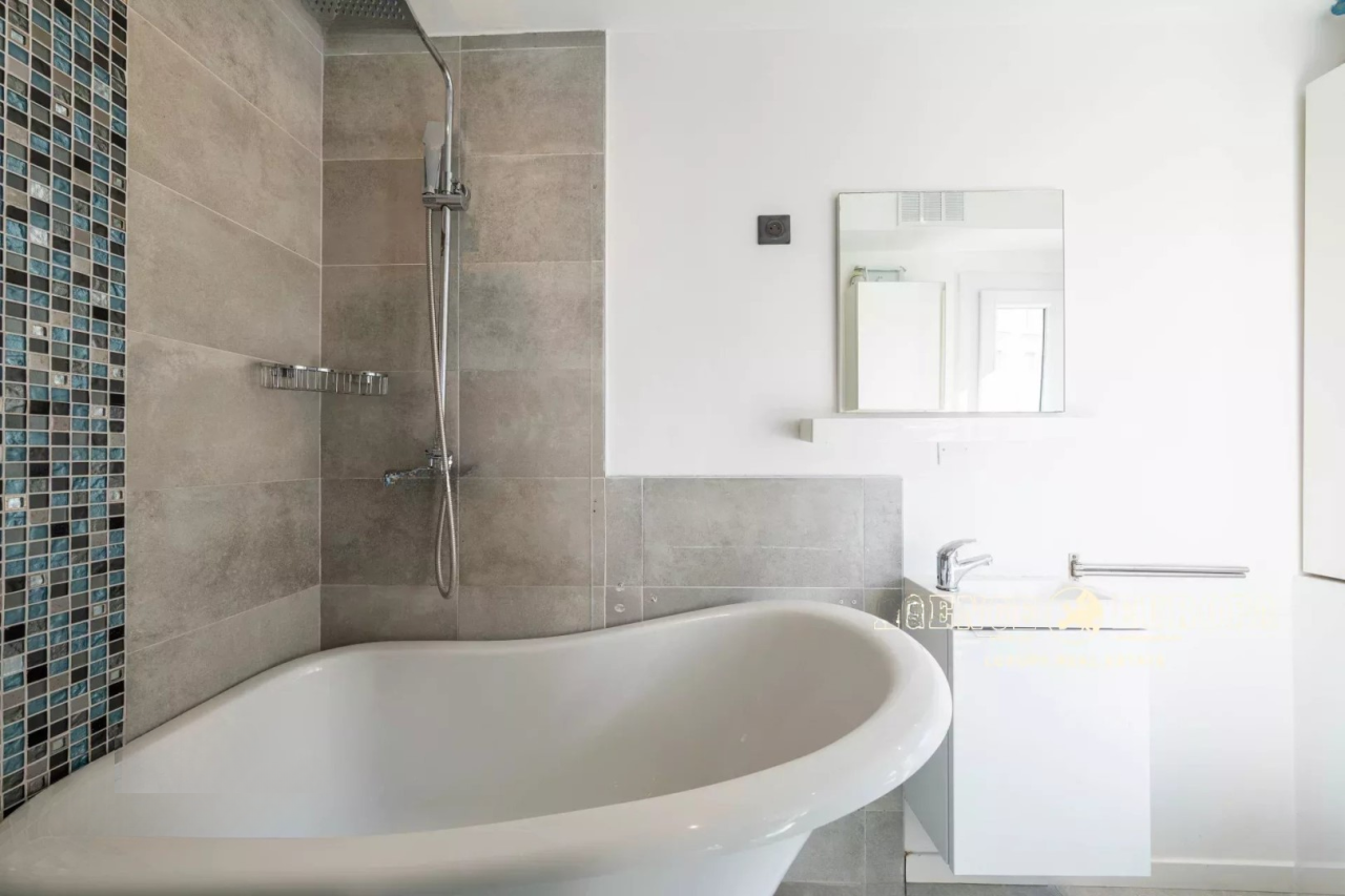 Квартира в Каннах, Франция, 55 м² - фото 11