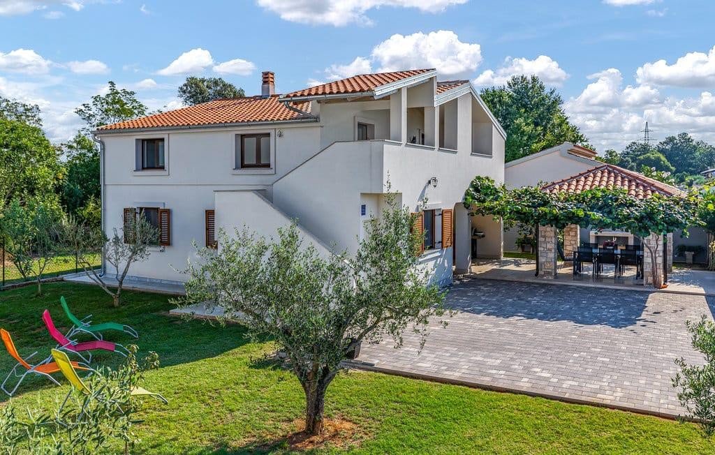 Дом в Медулине, Хорватия, 200 м² - фото 1