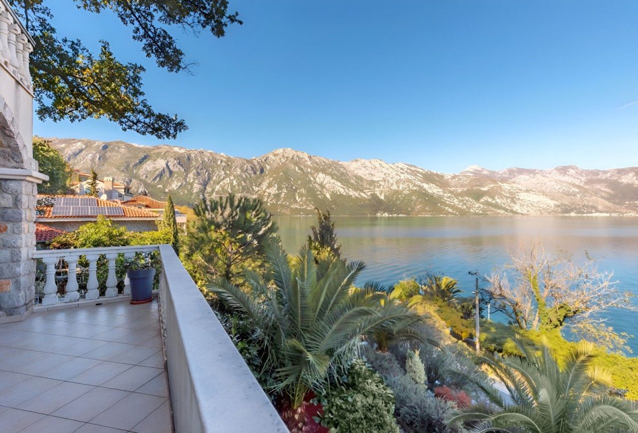 Апартаменты в Которе, Черногория, 84 м² - фото 1