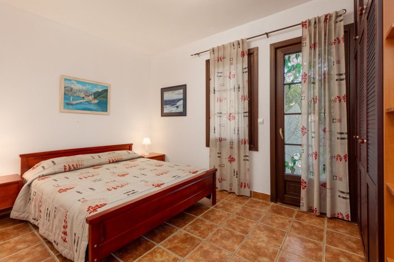 Апартаменты в Которе, Черногория, 84 м² - фото 10