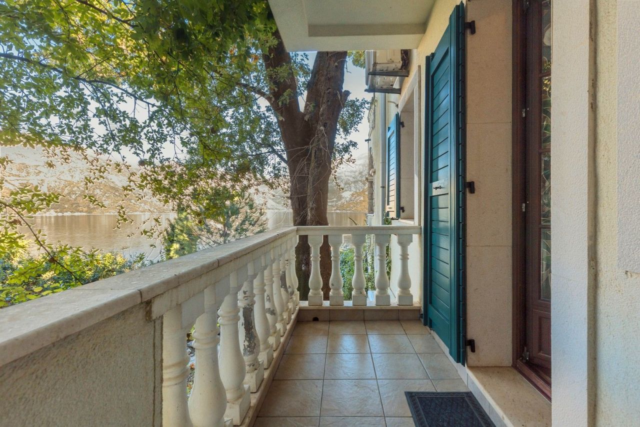 Апартаменты в Которе, Черногория, 84 м² - фото 15