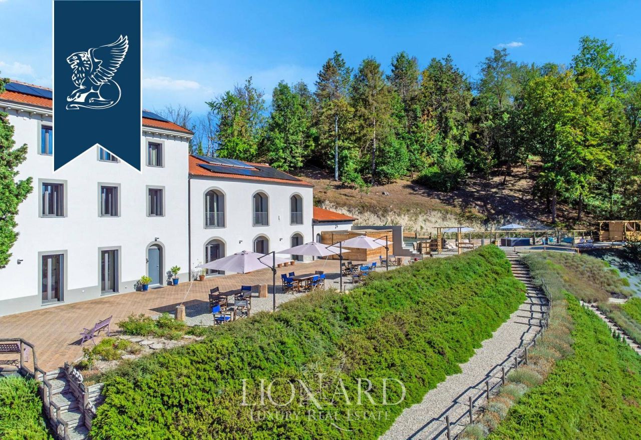 Вилла в Алессандрии, Италия, 600 м² - фото 1