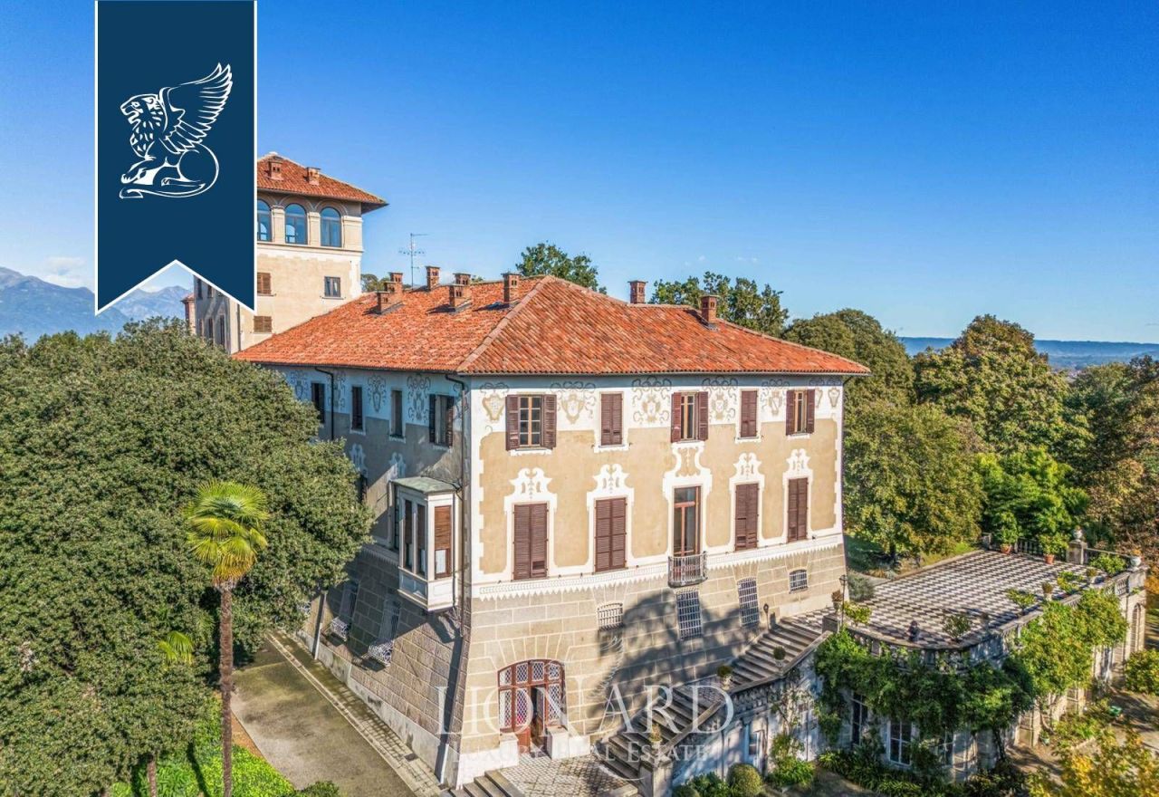 Замок в Турине, Италия, 2 964 м² - фото 2