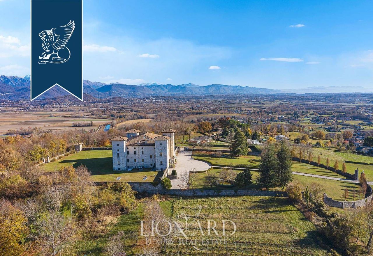 Замок в Удине, Италия, 2 700 м² - фото 5