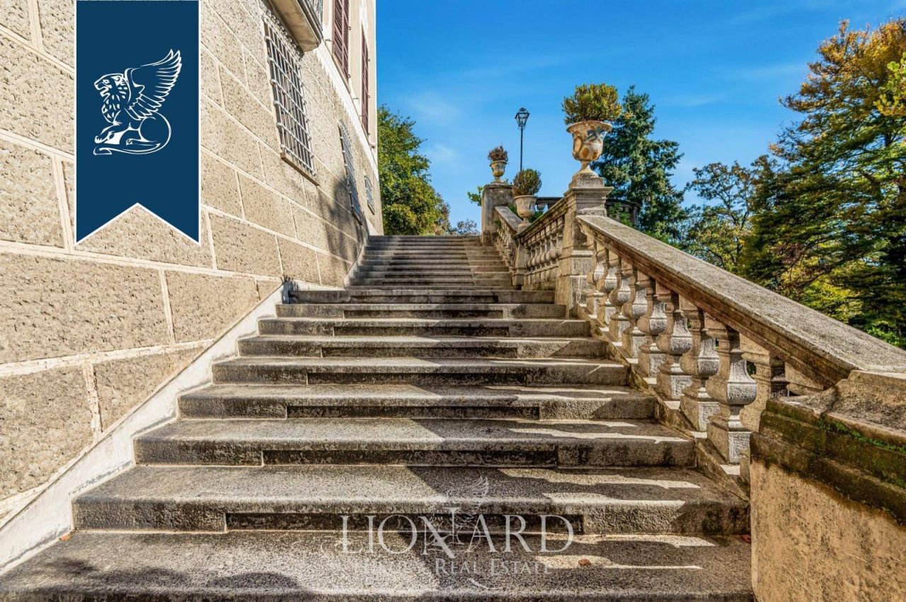 Замок в Турине, Италия, 2 964 м² - фото 7