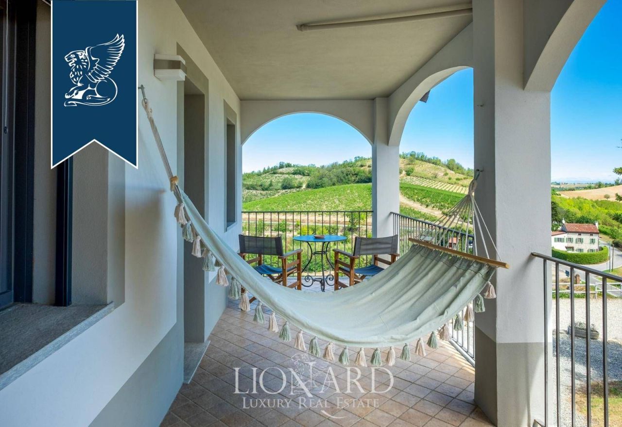 Вилла в Алессандрии, Италия, 600 м² - фото 8