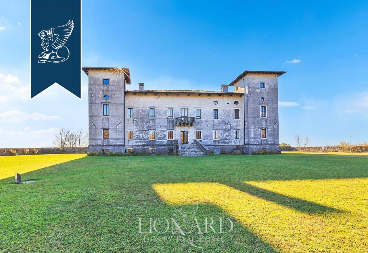 Замок в Удине, Италия, 2 700 м² - фото 8