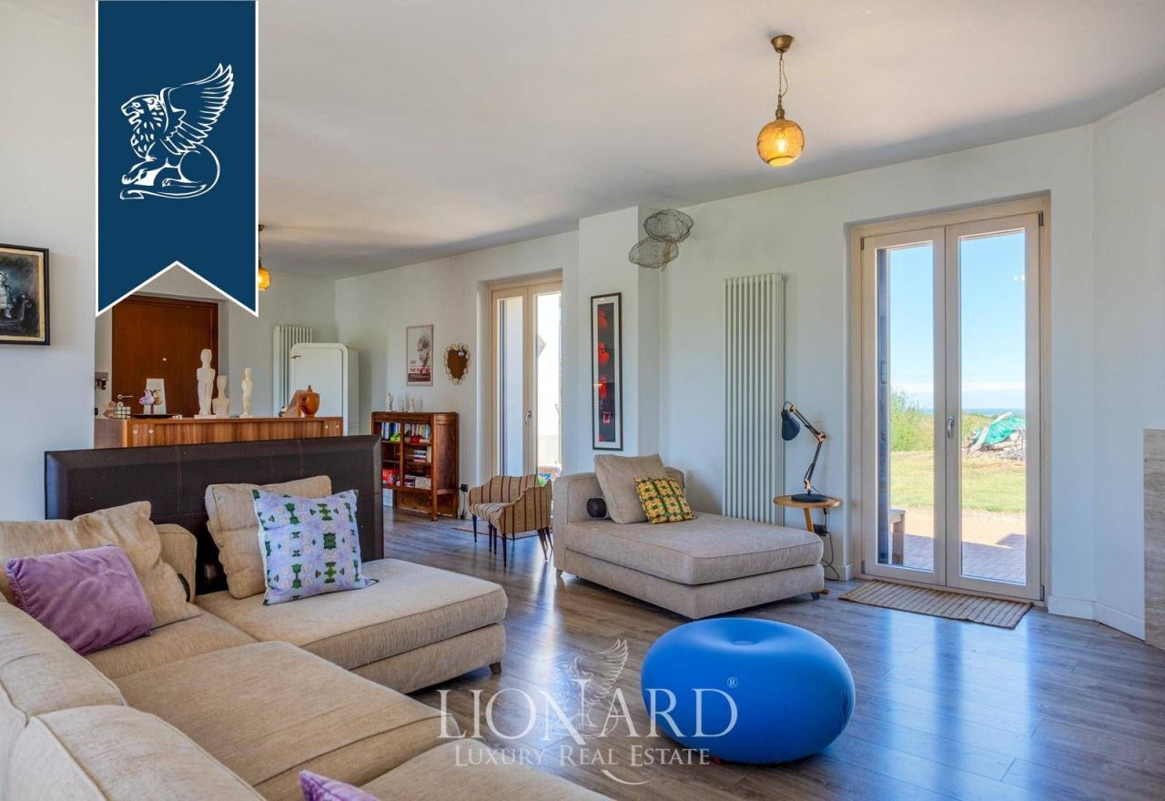 Вилла в Алессандрии, Италия, 600 м² - фото 9