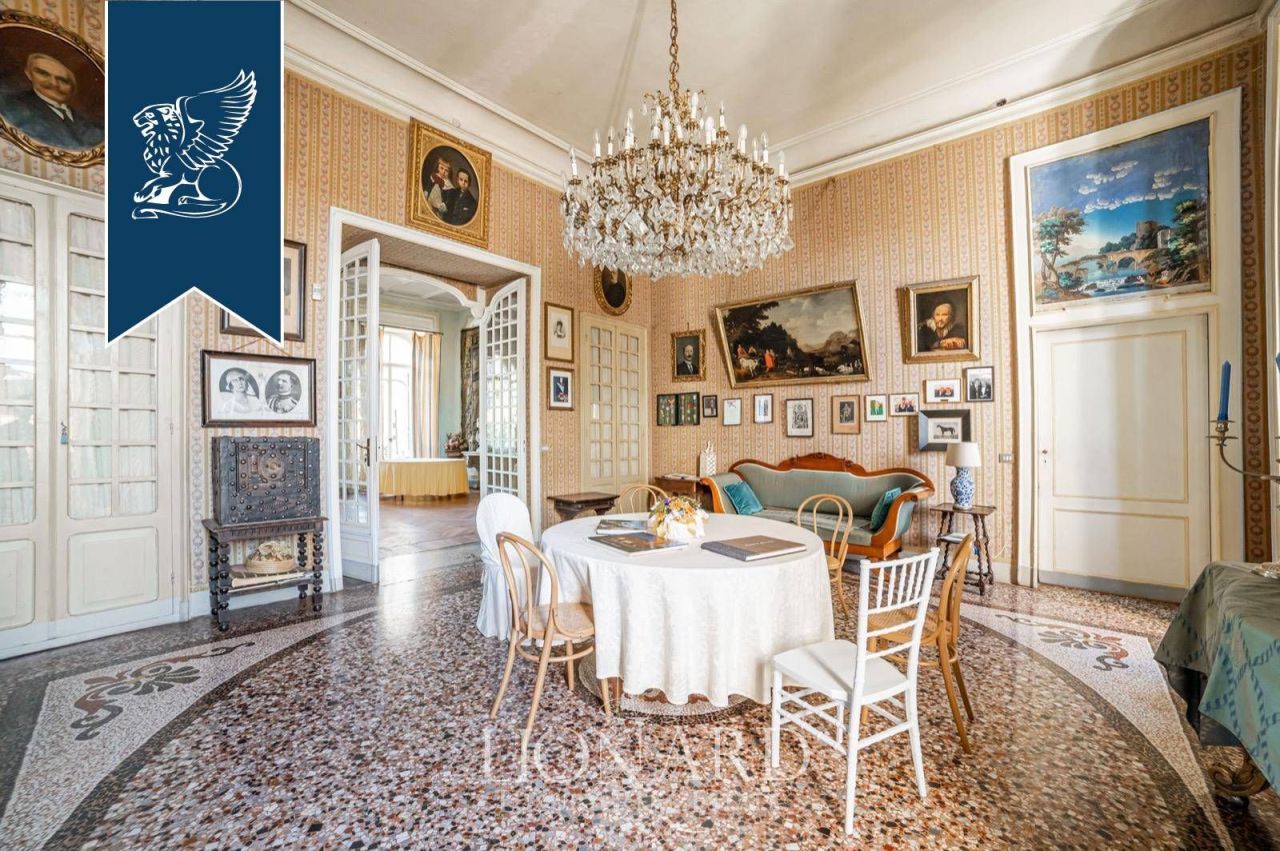 Замок в Турине, Италия, 2 964 м² - фото 12