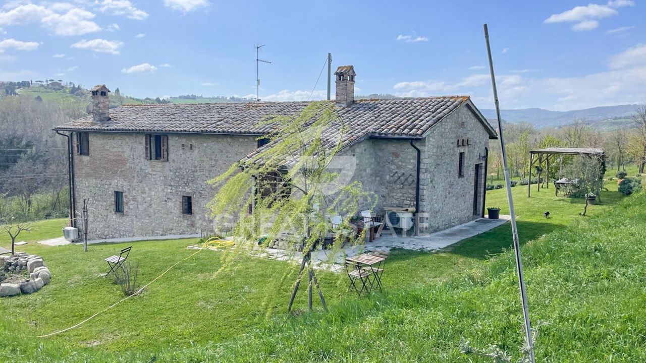 Дом в Тоди, Италия, 258 м² - фото 4