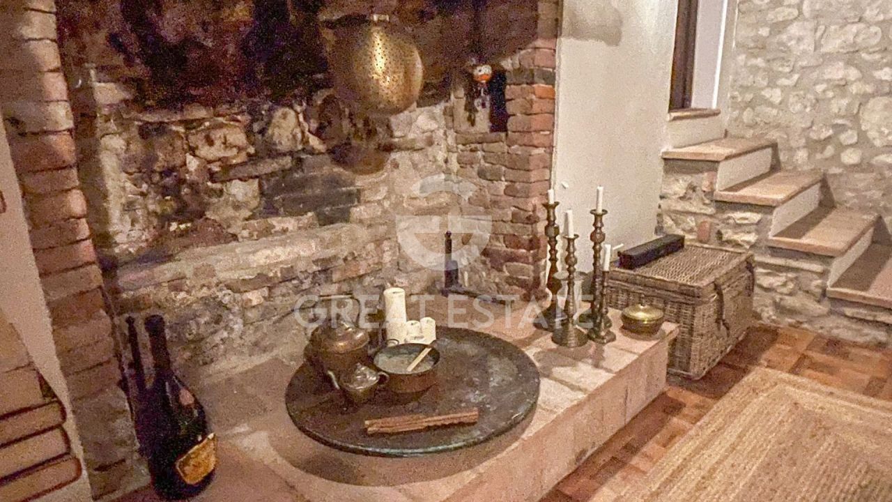 Дом в Тоди, Италия, 258 м² - фото 11