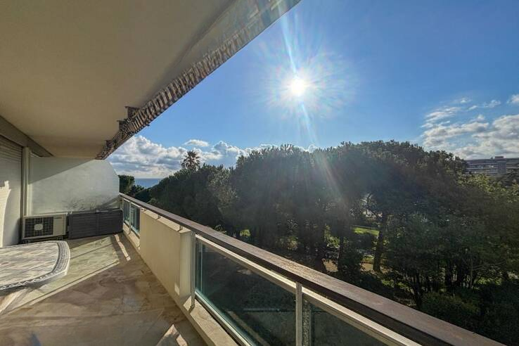 Квартира в Каннах, Франция, 54 м² - фото 1