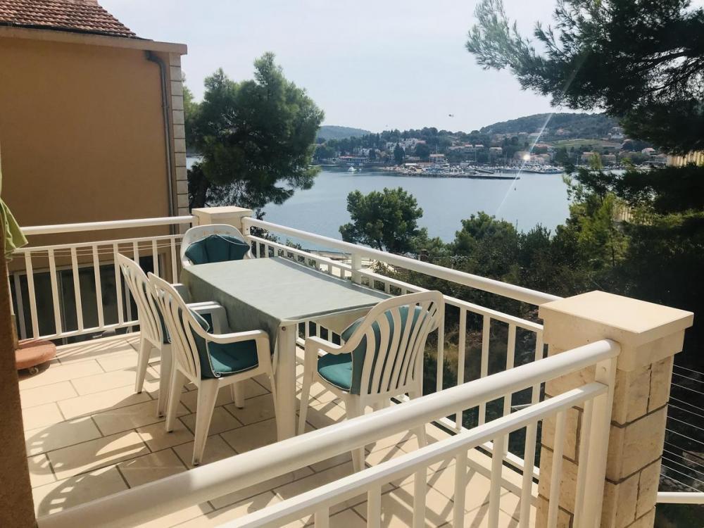 Отель, гостиница Lumbarda, Хорватия, 1 090 м² - фото 1