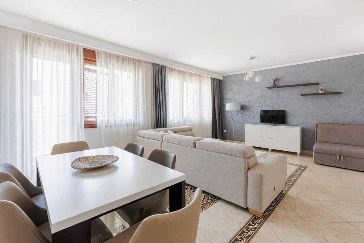 Квартира в Бечичи, Черногория, 73 м² - фото 1