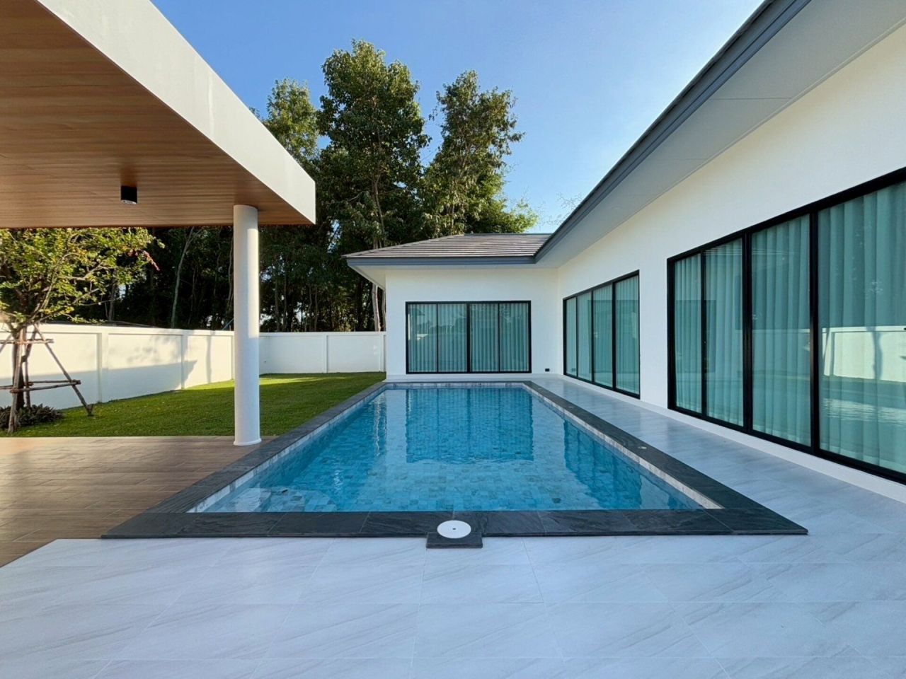 Вилла в Паттайе, Таиланд, 355 м² - фото 1