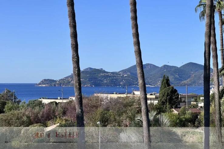 Квартира в Каннах, Франция, 112 м² - фото 1