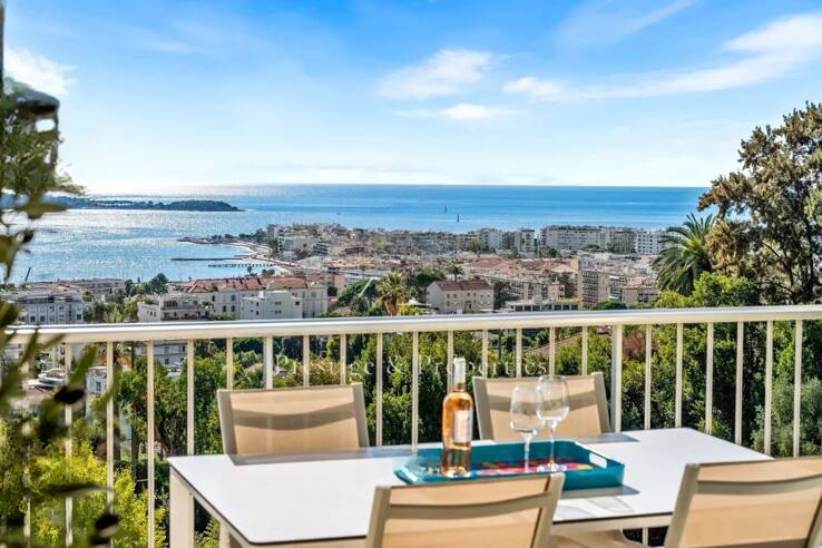 Квартира в Каннах, Франция, 105 м² - фото 1