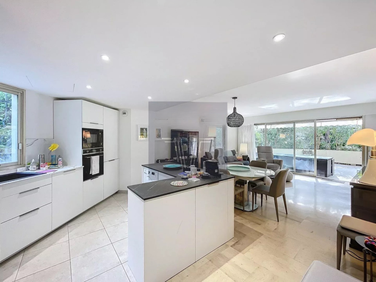 Квартира в Каннах, Франция, 90 м² - фото 1