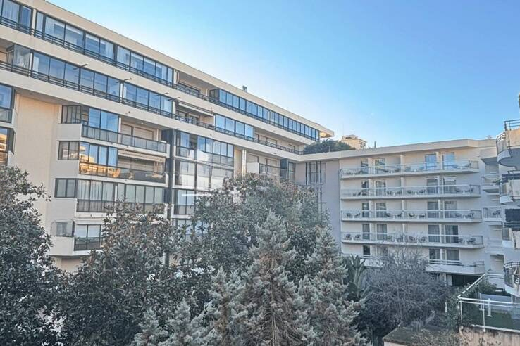 Квартира в Каннах, Франция, 27 м² - фото 1