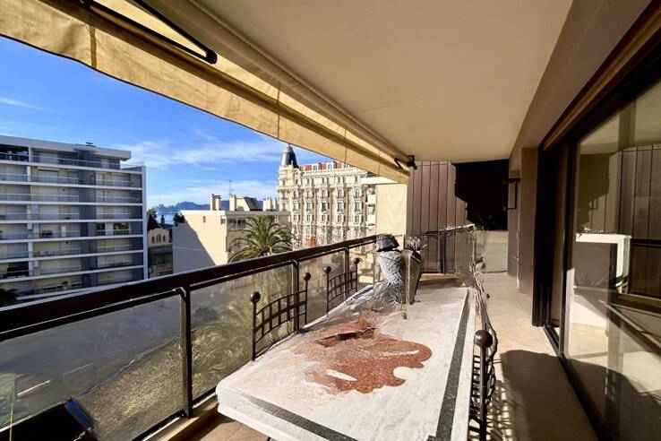 Квартира в Каннах, Франция, 57 м² - фото 1