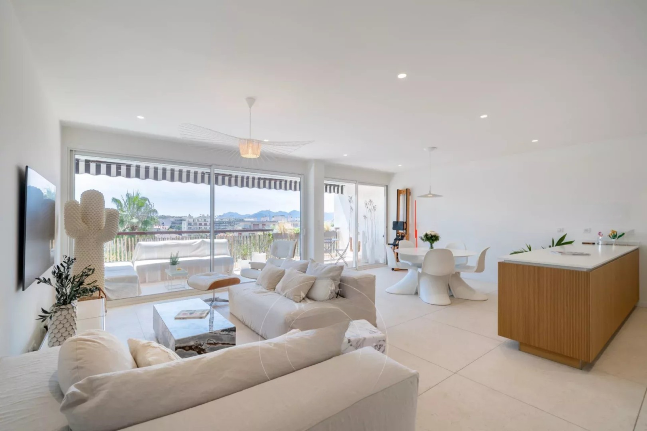 Квартира в Каннах, Франция, 91 м² - фото 2