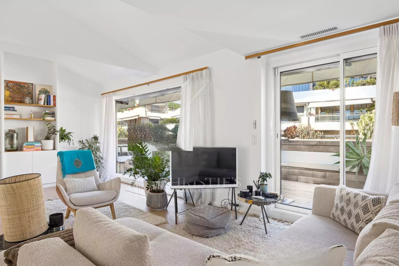 Квартира в Каннах, Франция, 91 м² - фото 2