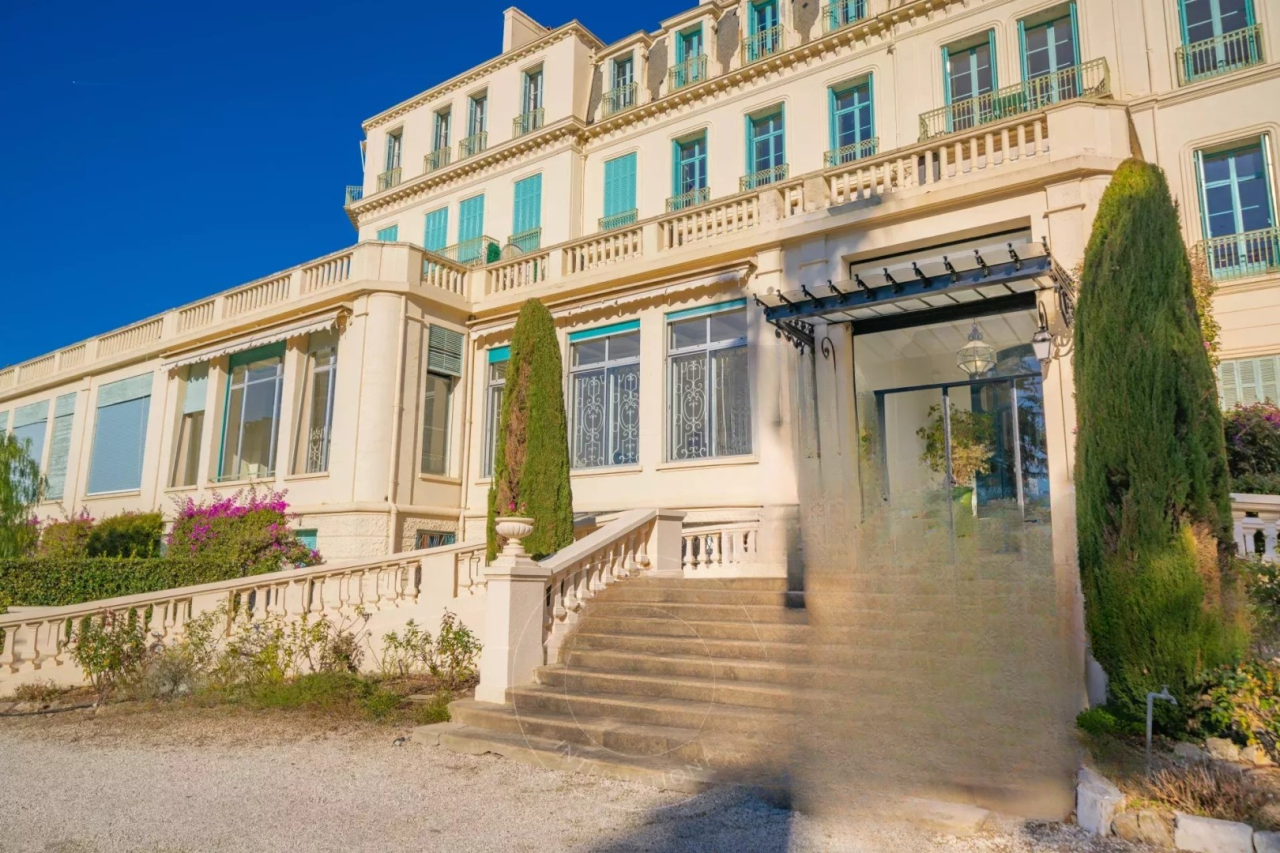 Квартира в Каннах, Франция, 246 м² - фото 2