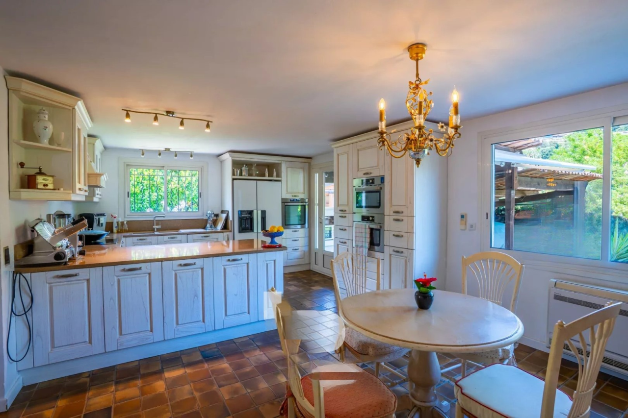 Квартира в Каннах, Франция, 228 м² - фото 12