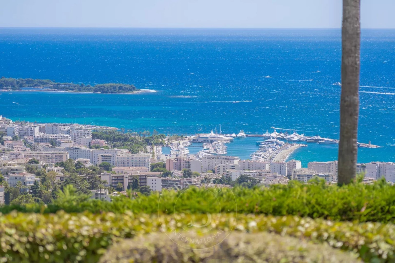 Квартира в Каннах, Франция, 208 м² - фото 12