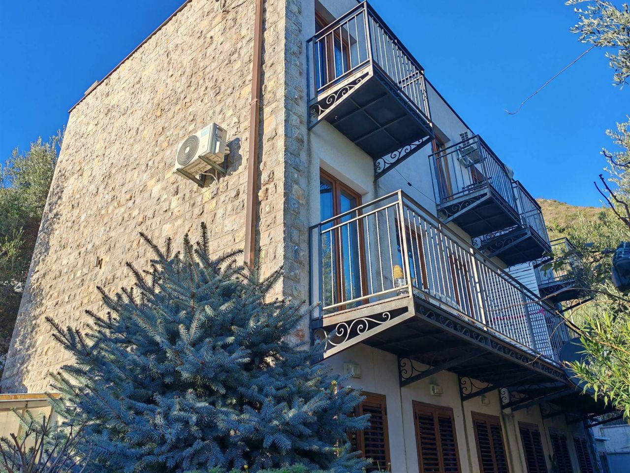 Апартаменты в Петроваце, Черногория, 67 м² - фото 1