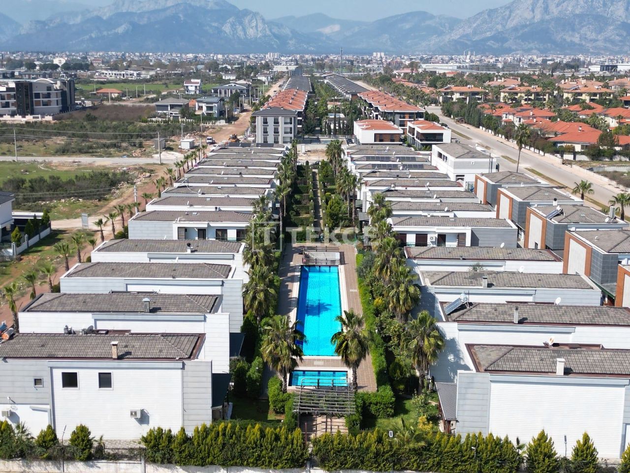 Вилла в Анталии, Турция, 400 м² - фото 1