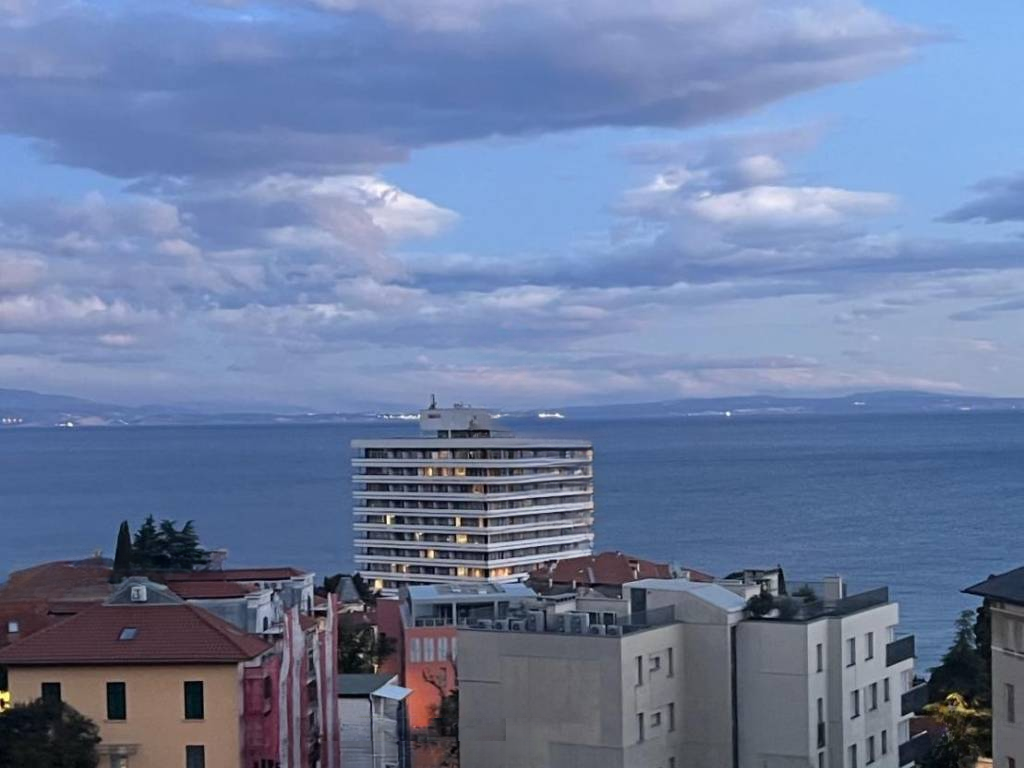 Квартира в Опатии, Хорватия, 205 м² - фото 1