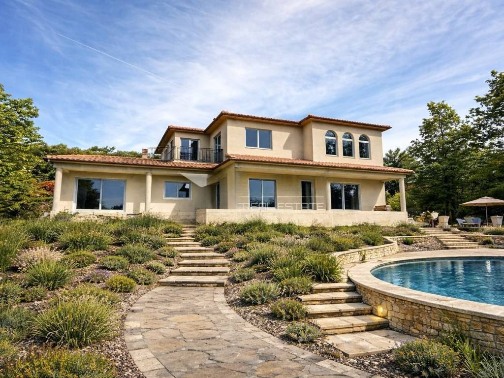 Дом в Опатии, Хорватия, 250 м² - фото 1