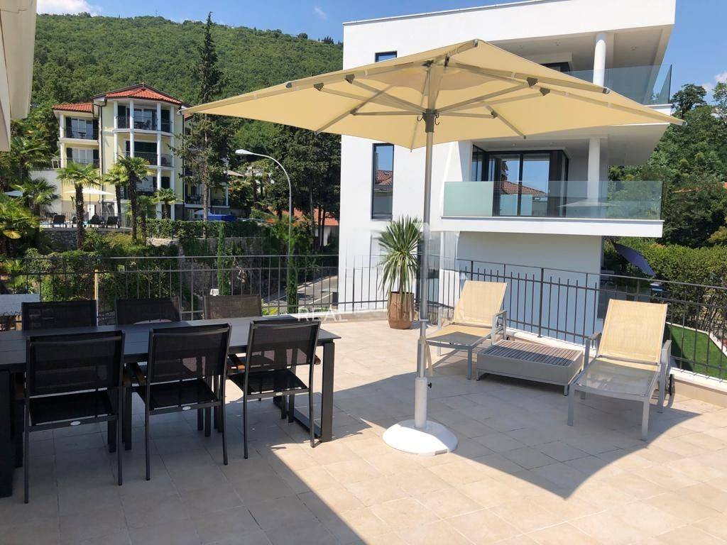 Квартира в Опатии, Хорватия, 200 м² - фото 11