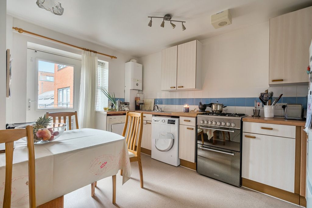 Квартира в Лондоне, Великобритания, 76 м² - фото 12