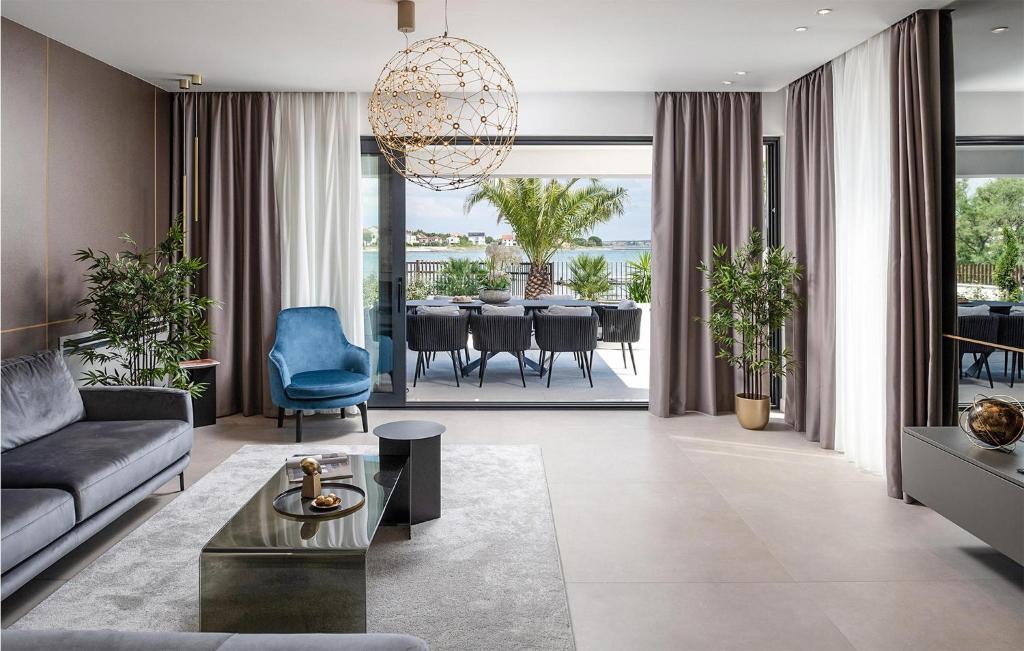 Вилла в Задаре, Хорватия, 237 м² - фото 11