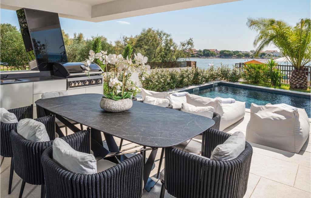 Вилла в Задаре, Хорватия, 237 м² - фото 16