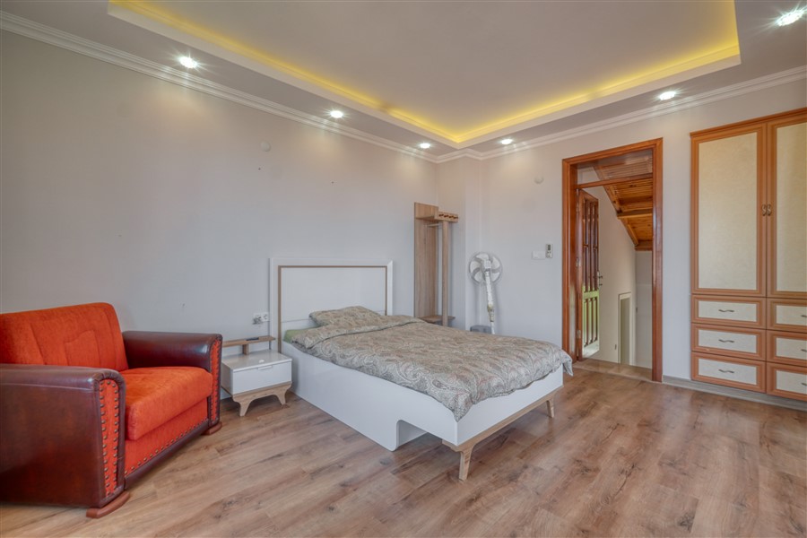 Вилла в Кестеле, Турция, 160 м² - фото 12