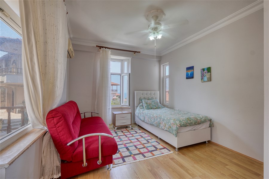 Вилла в Кестеле, Турция, 160 м² - фото 13