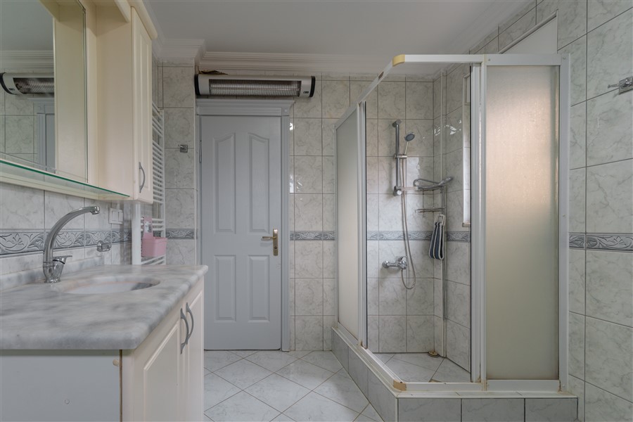 Вилла в Алании, Турция, 400 м² - фото 15