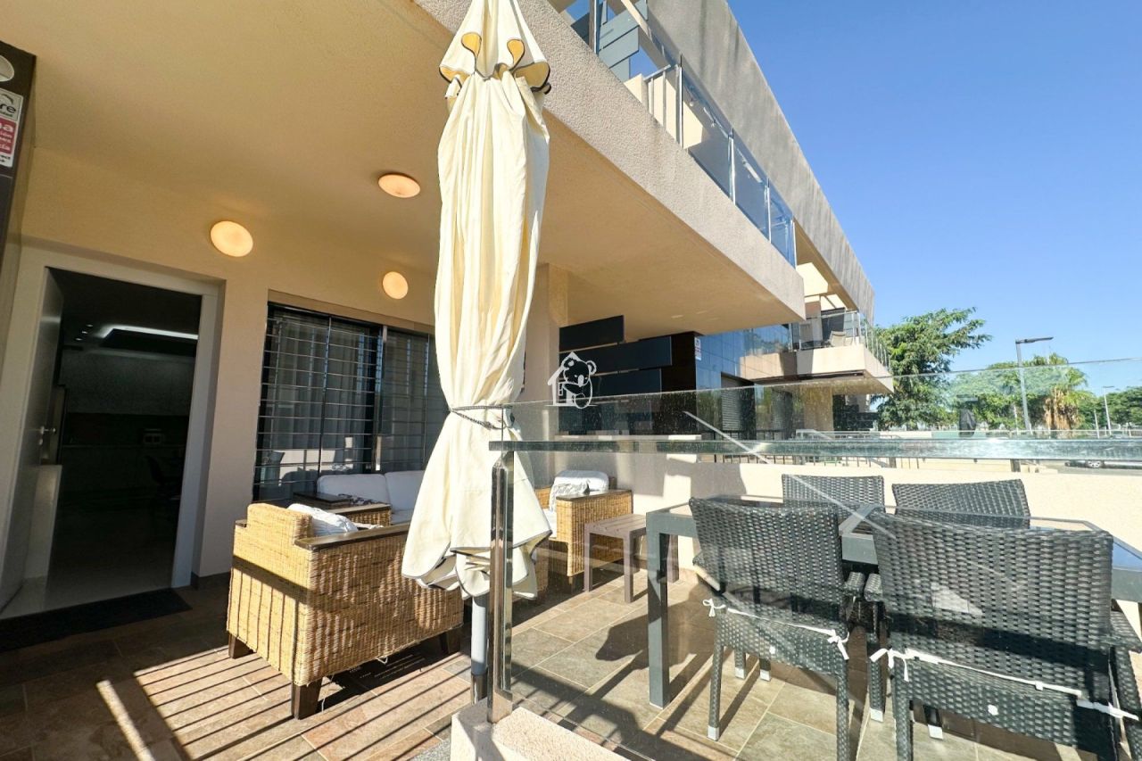 Бунгало в Пилар-де-ла-Орадада, Испания, 180 м² - фото 1