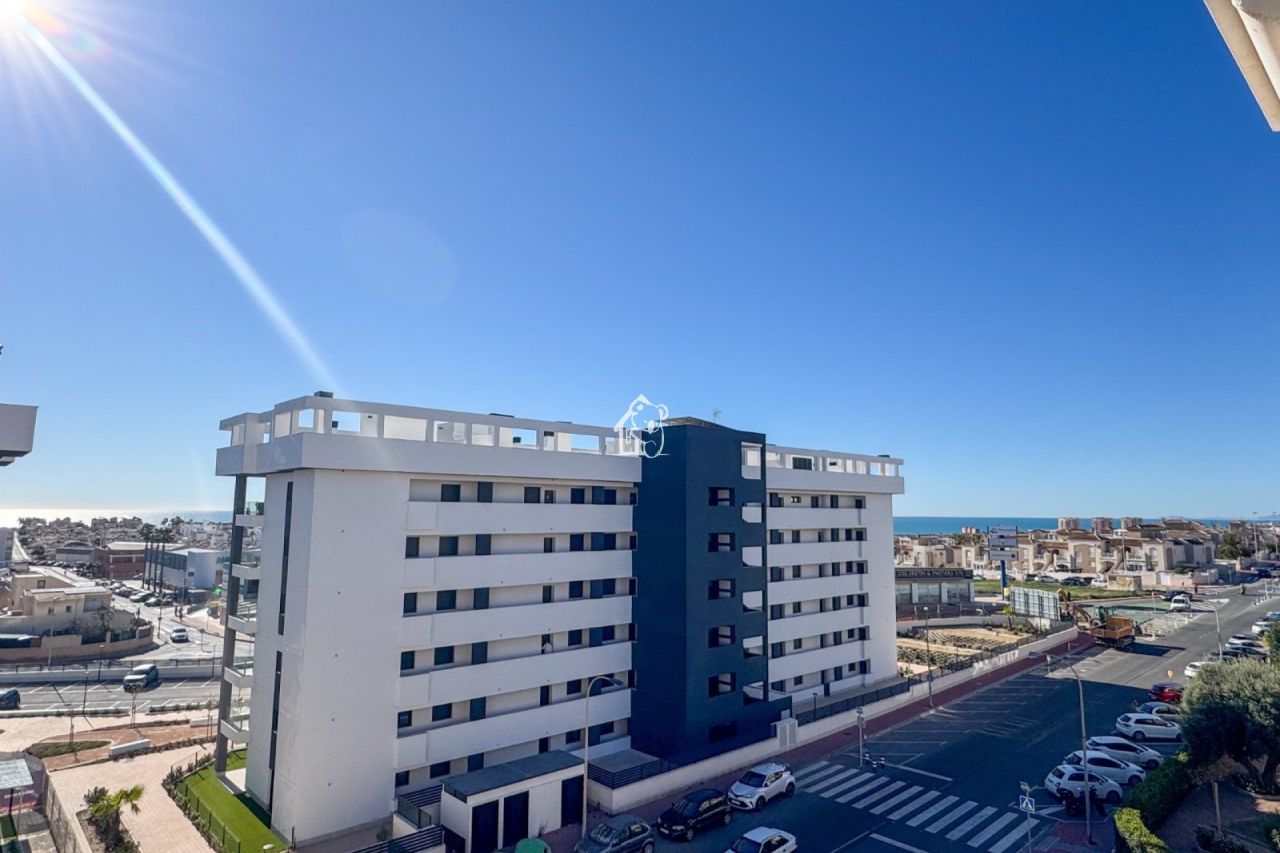 Апартаменты в Торревьехе, Испания, 67 м² - фото 1