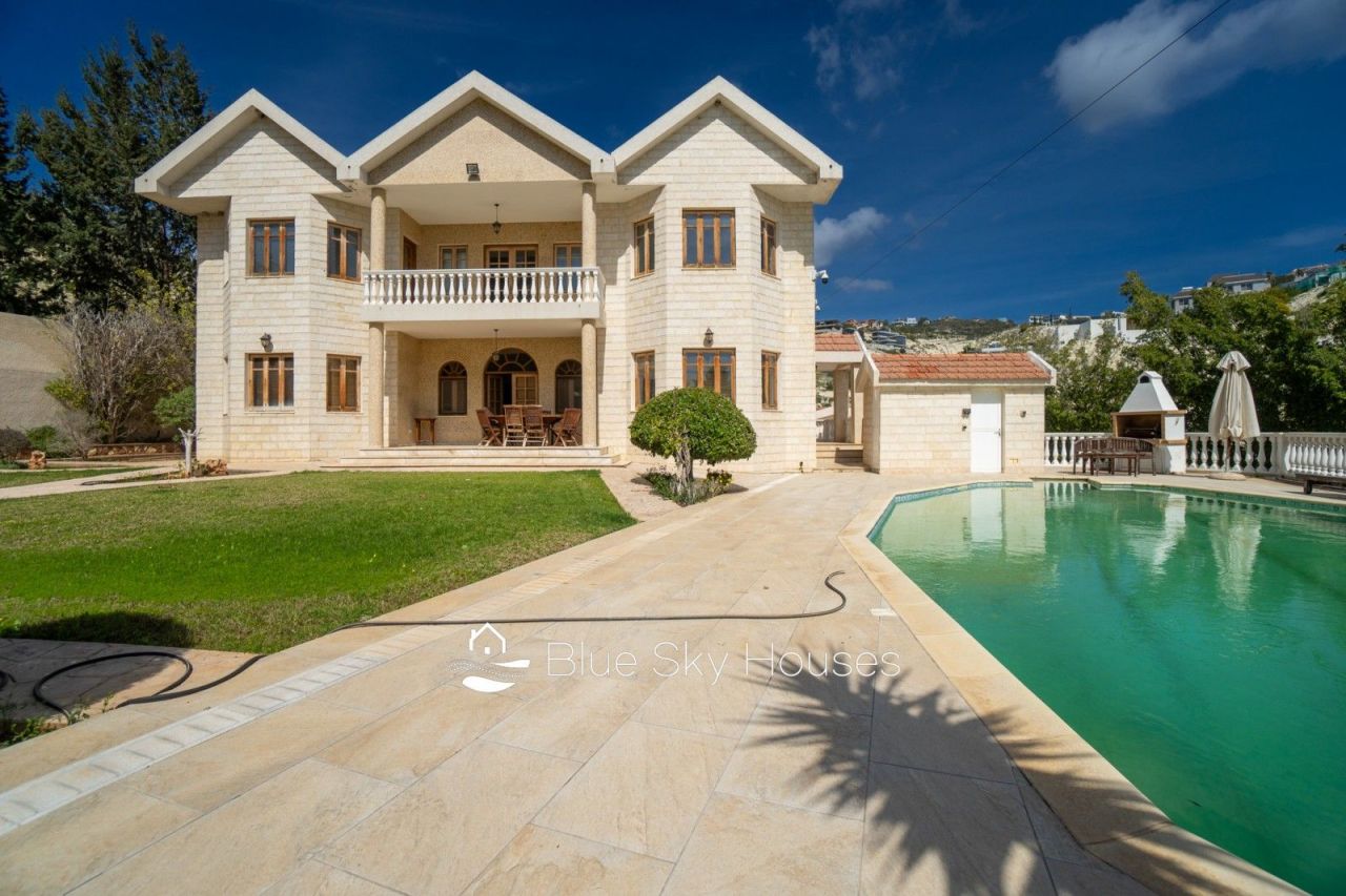 Вилла в Лимасоле, Кипр, 371 м² - фото 1