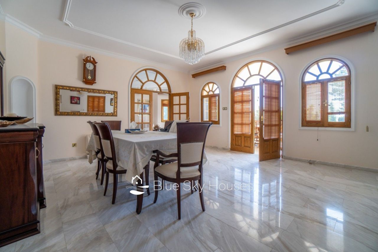 Вилла в Лимасоле, Кипр, 371 м² - фото 17