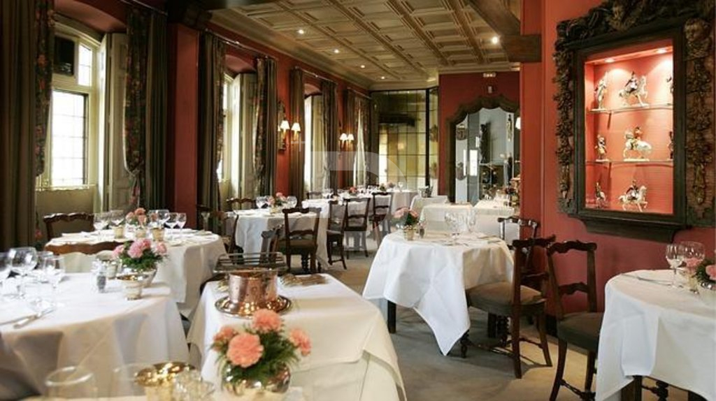 Кафе, ресторан в Мадриде, Испания, 1 049 м² - фото 1