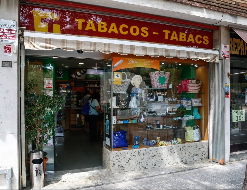 Коммерческая недвижимость в Сант-Андреу, Испания, 105 м² - фото 1