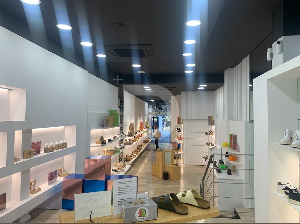 Магазин в Барселоне, Испания, 160 м² - фото 1