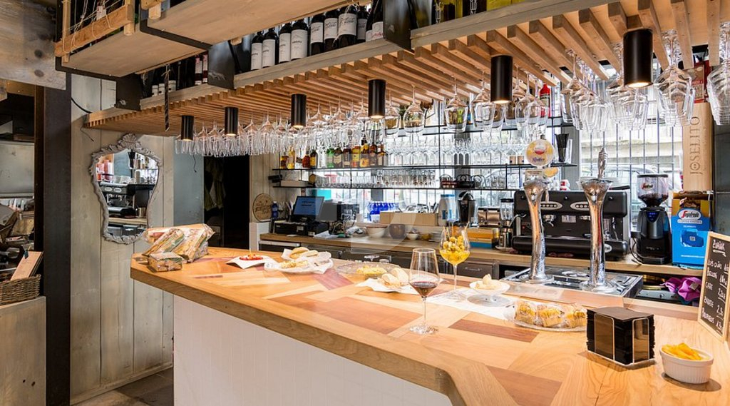 Кафе, ресторан в Барселоне, Испания, 153 м² - фото 1